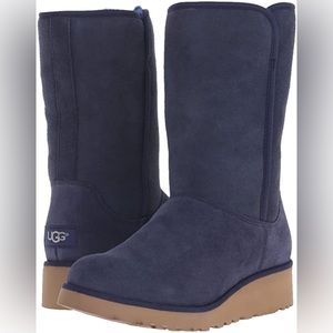 New Uggs blue. Brand new